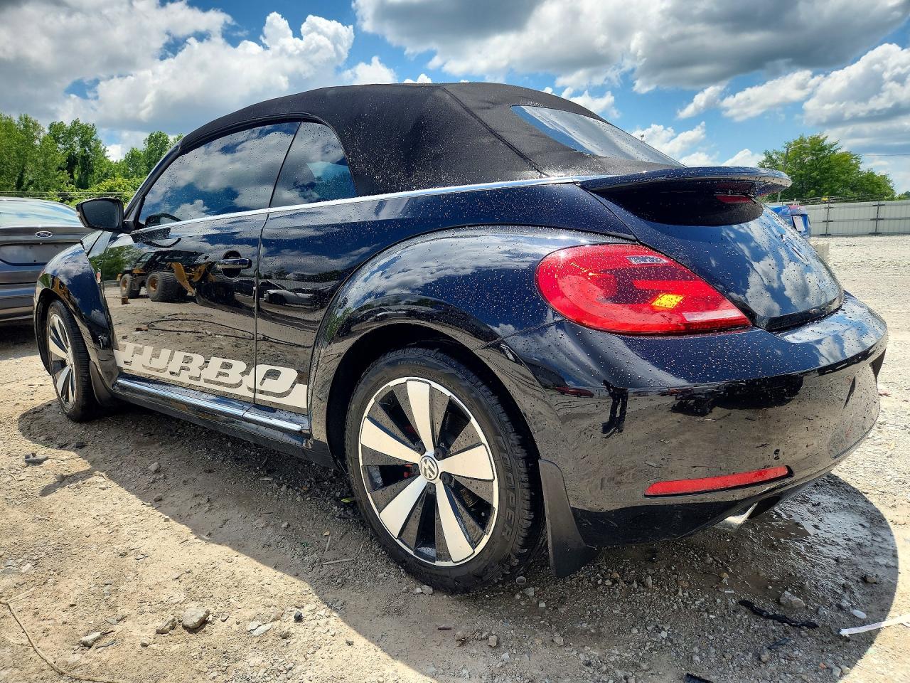 2013 VOLKSWAGEN BEETLE