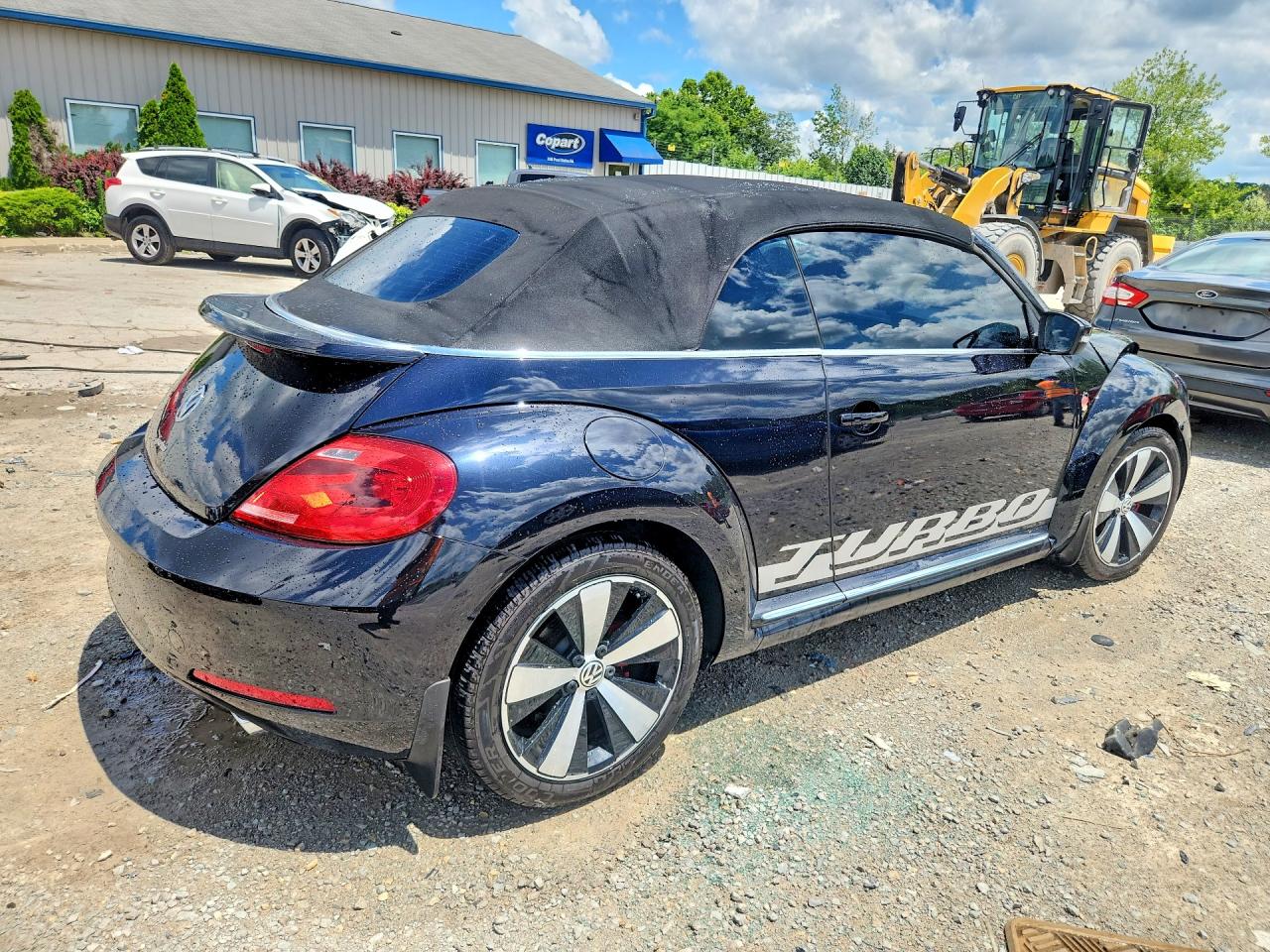 2013 VOLKSWAGEN BEETLE