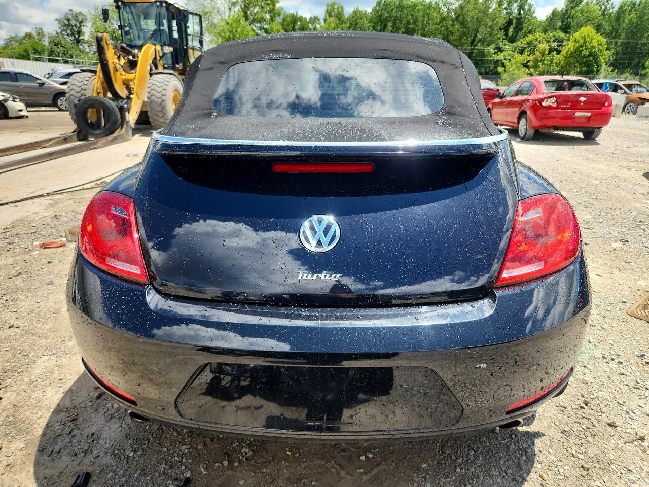 2013 VOLKSWAGEN BEETLE
