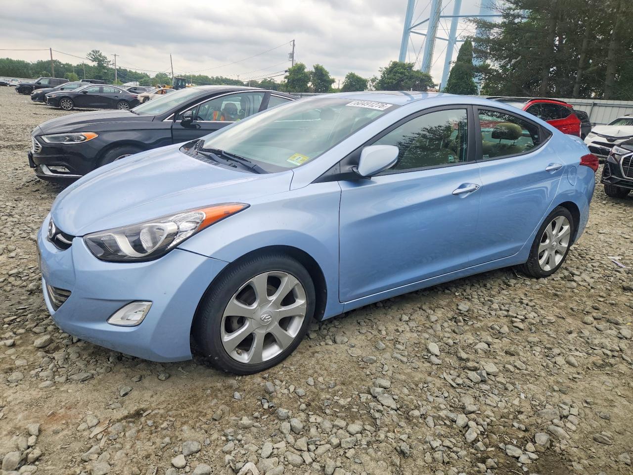 2013 HYUNDAI ELANTRA