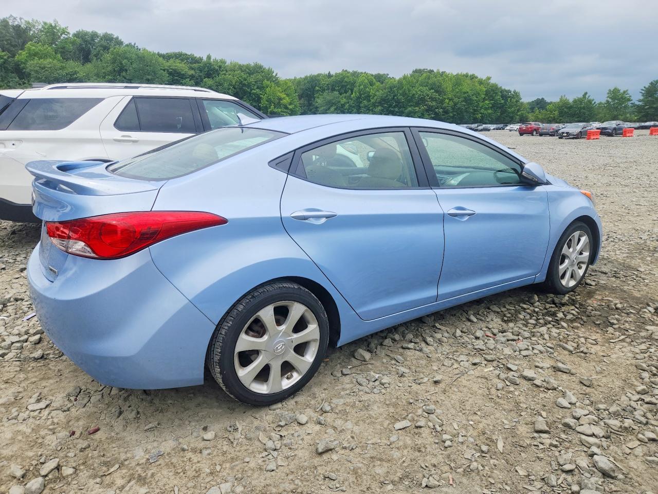 2013 HYUNDAI ELANTRA