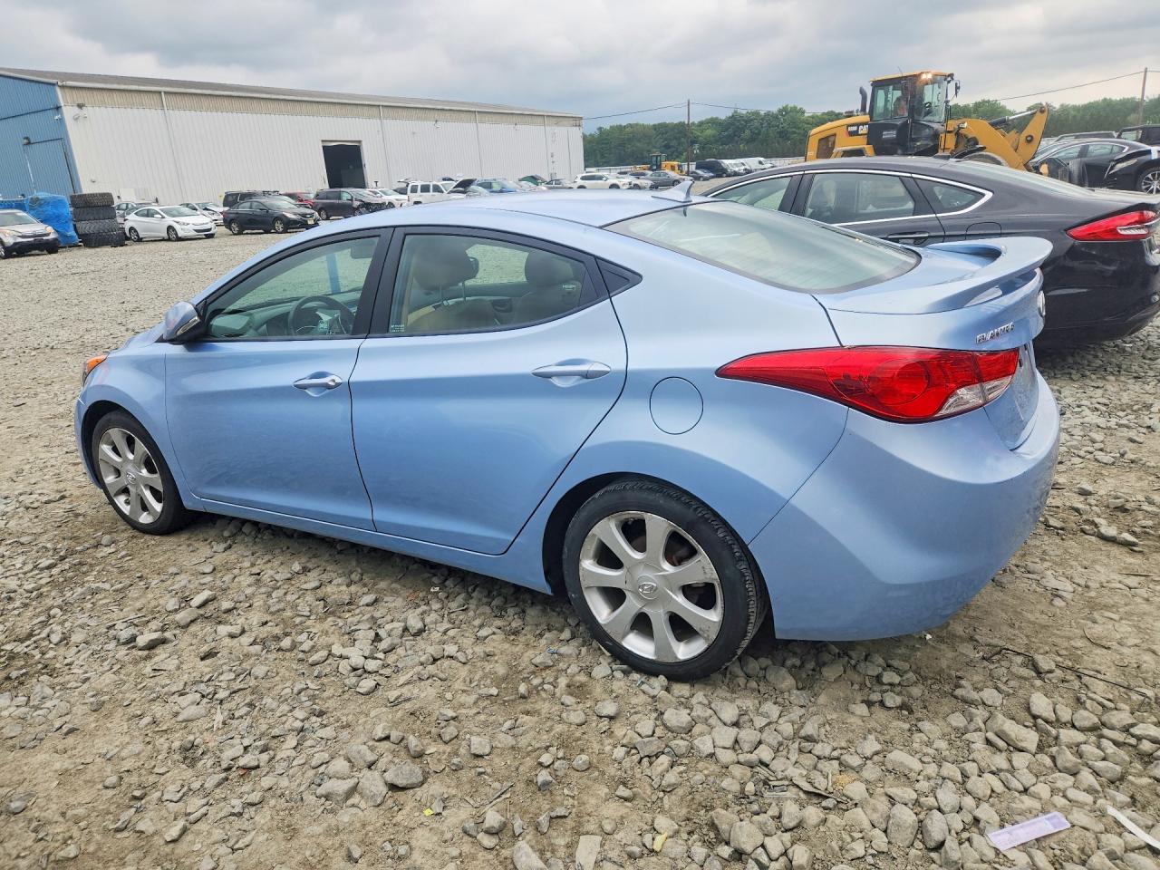 2013 HYUNDAI ELANTRA