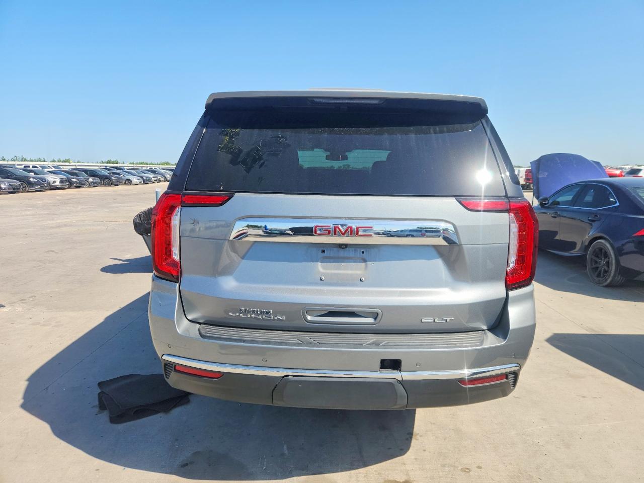 2023 GMC YUKON