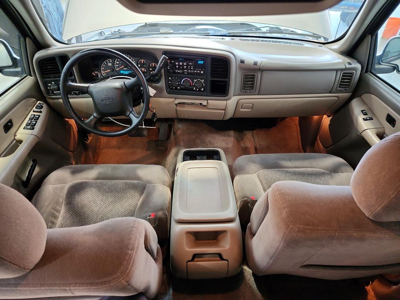 2002 CHEVROLET SUBURBAN