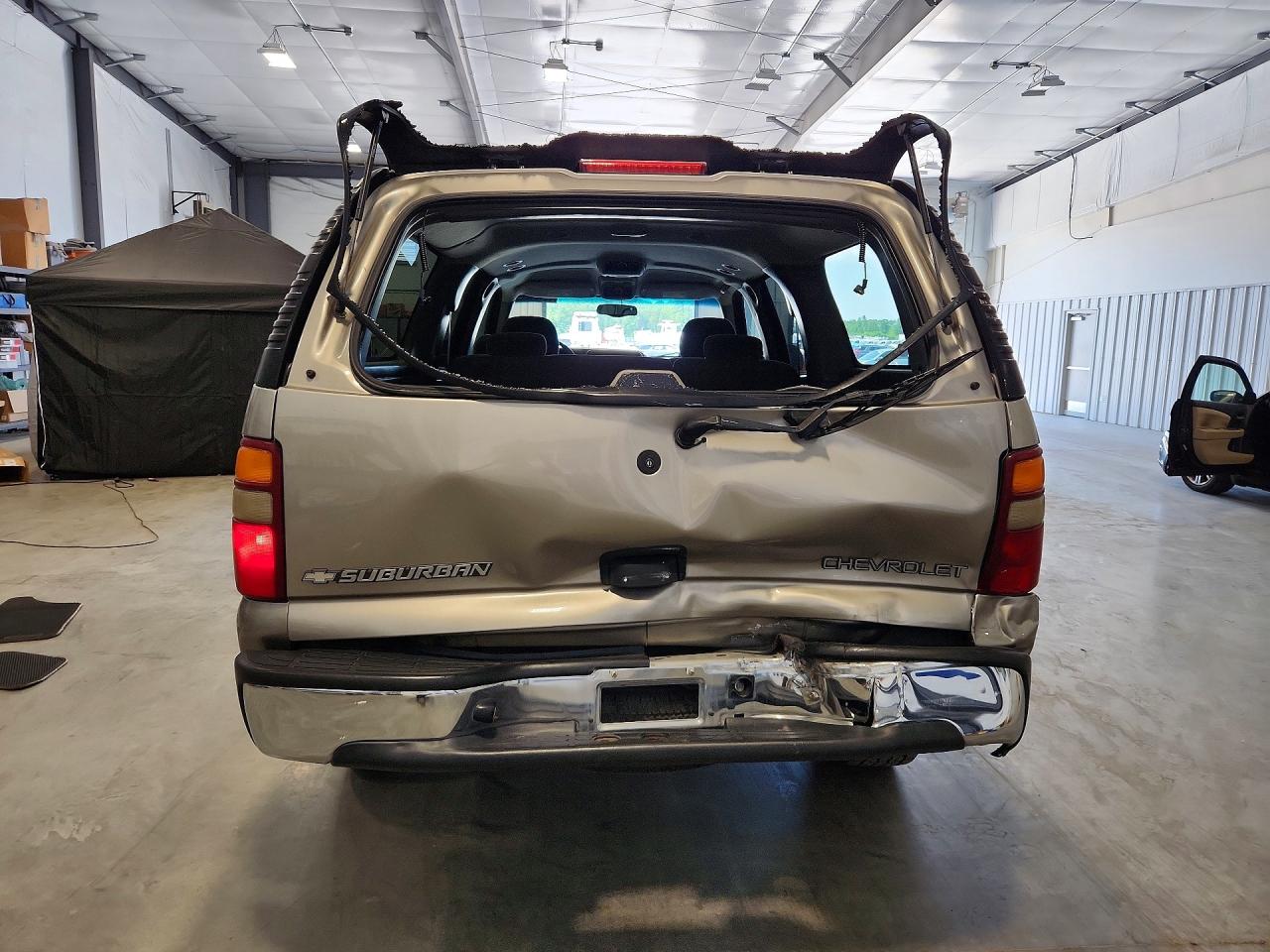 2002 CHEVROLET SUBURBAN