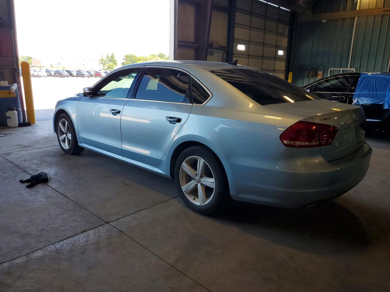 2012 VOLKSWAGEN PASSAT