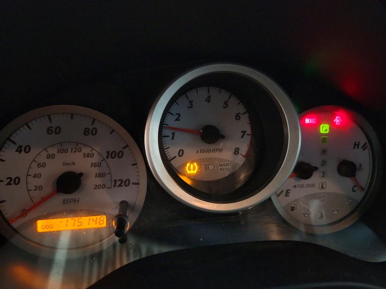 2004 TOYOTA RAV4