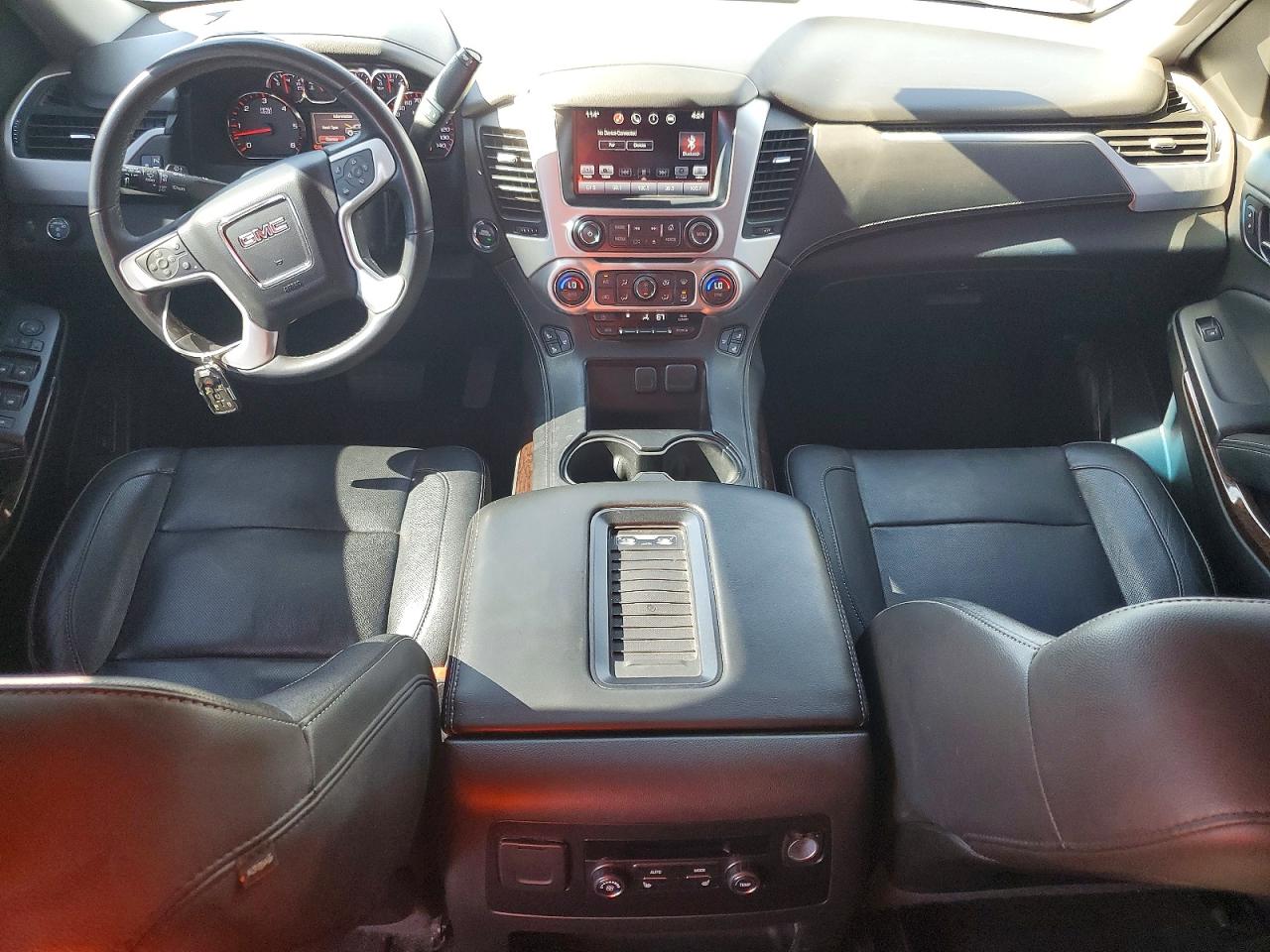 2016 GMC YUKON
