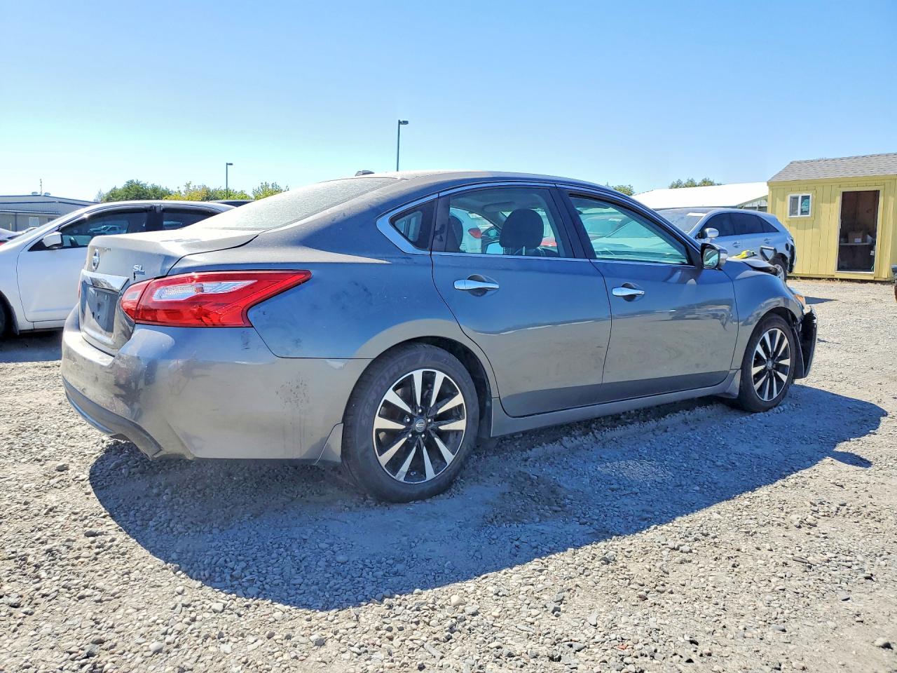 2017 NISSAN ALTIMA