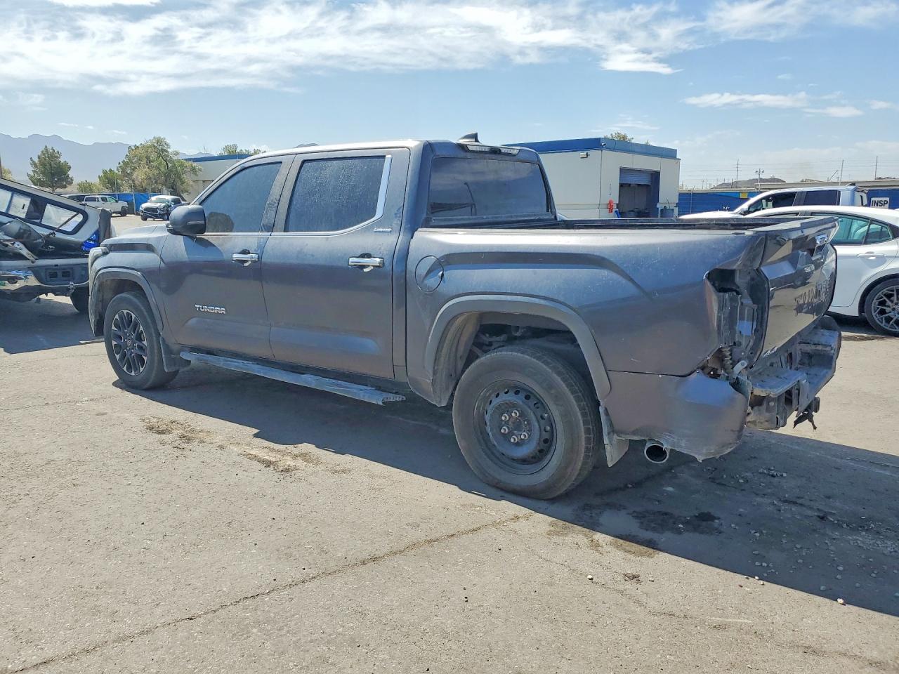 2025 TOYOTA TUNDRA