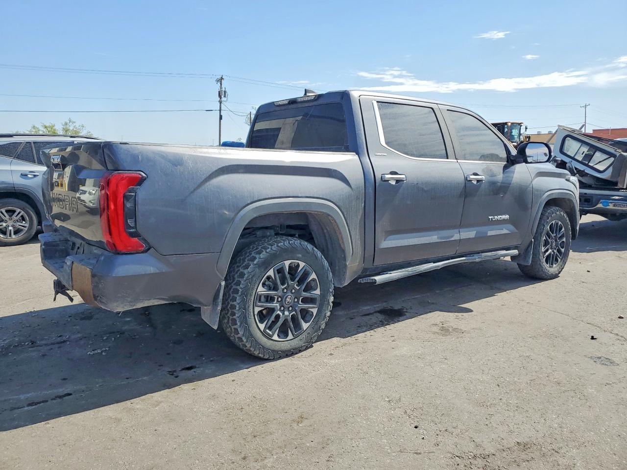 2025 TOYOTA TUNDRA