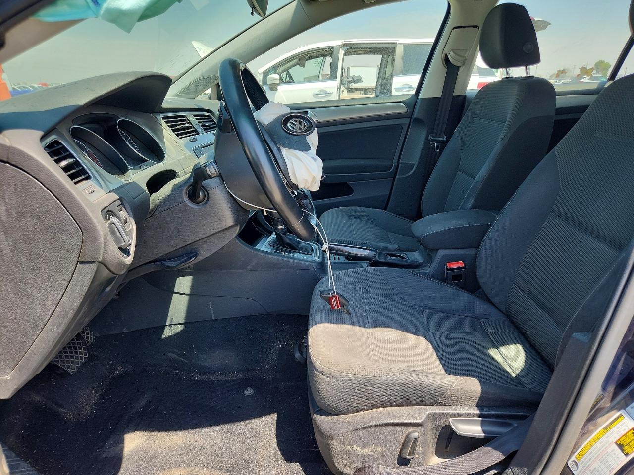 2017 VOLKSWAGEN GOLF