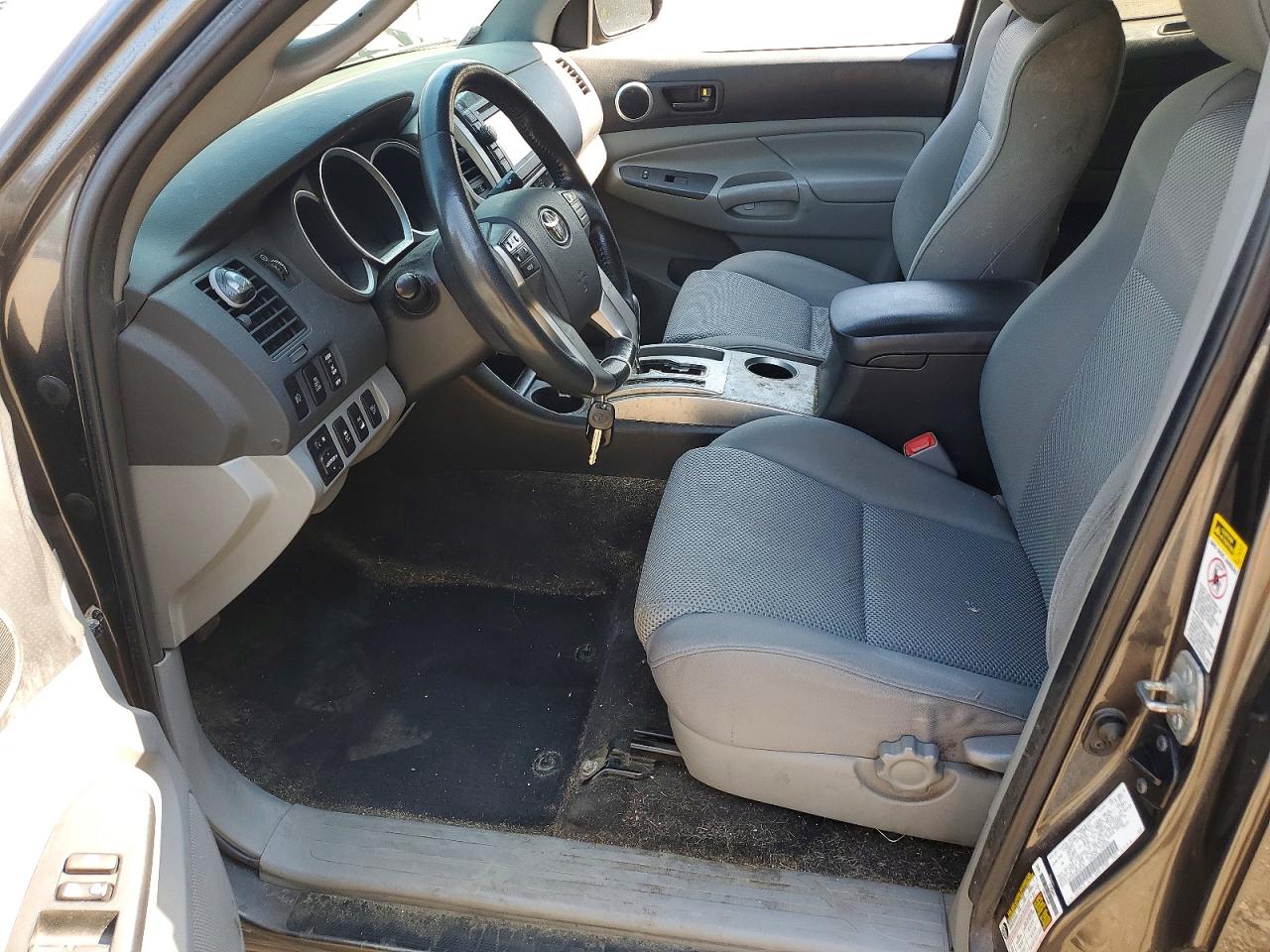 2013 TOYOTA TACOMA