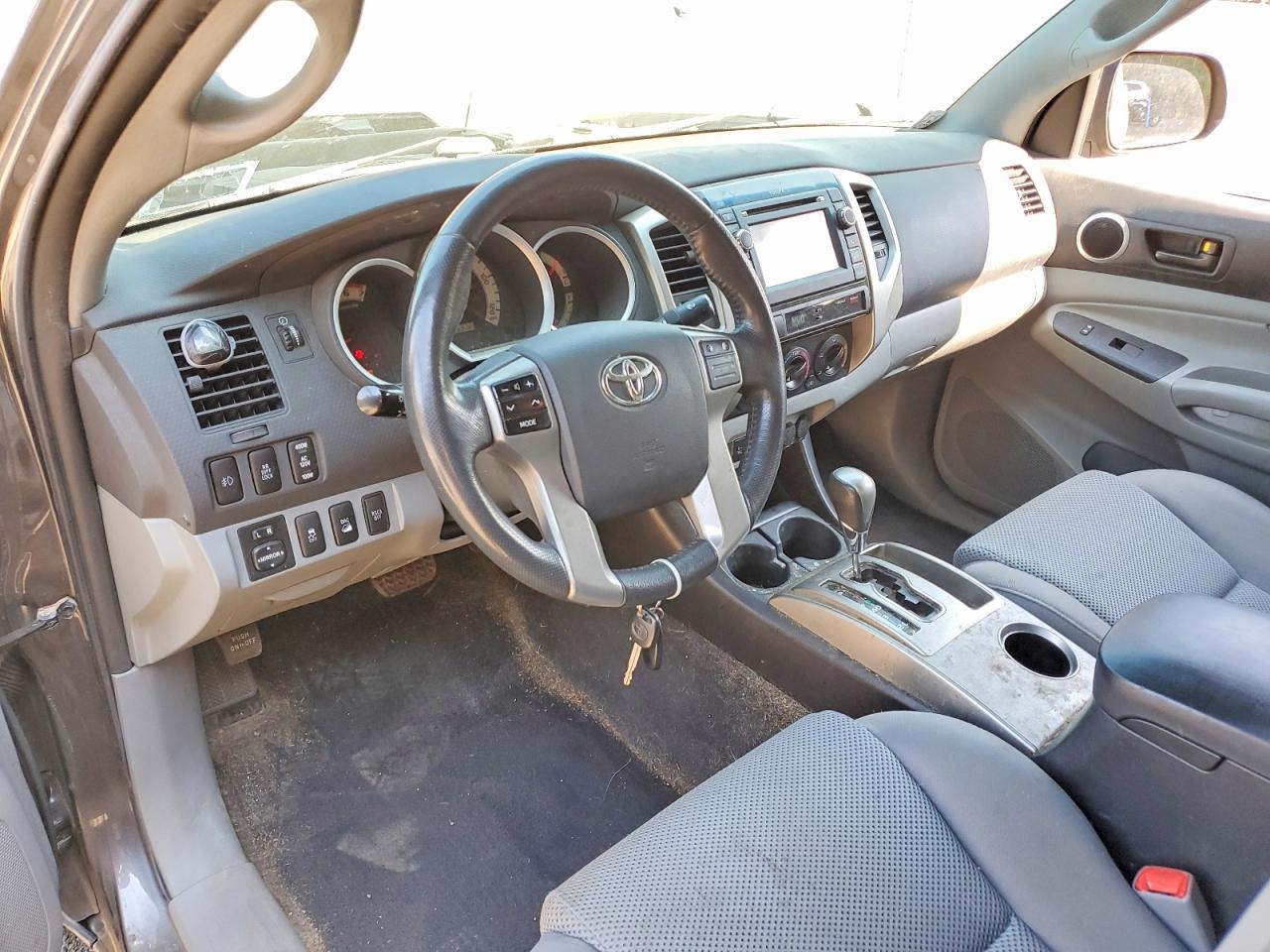 2013 TOYOTA TACOMA