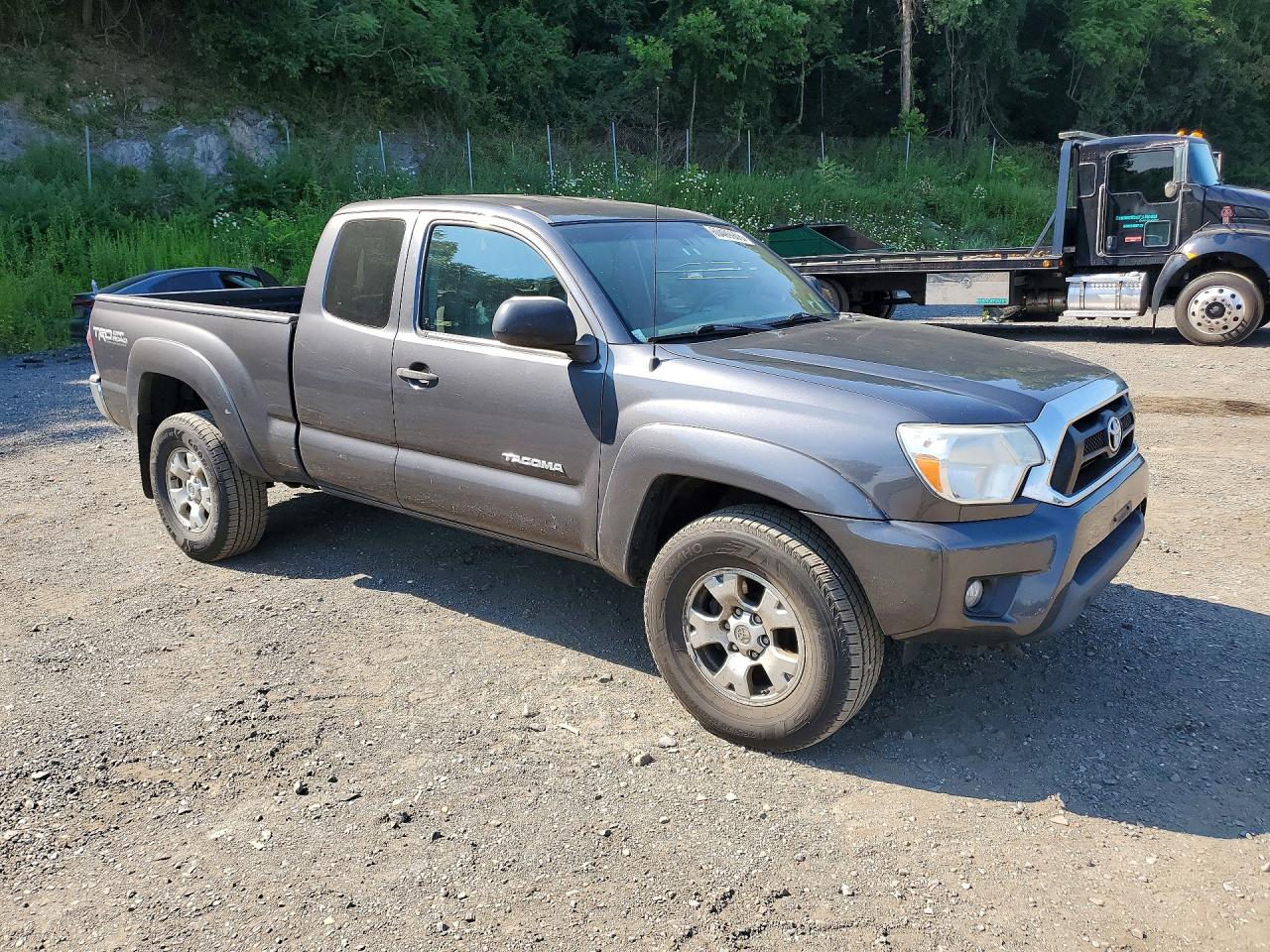 2013 TOYOTA TACOMA