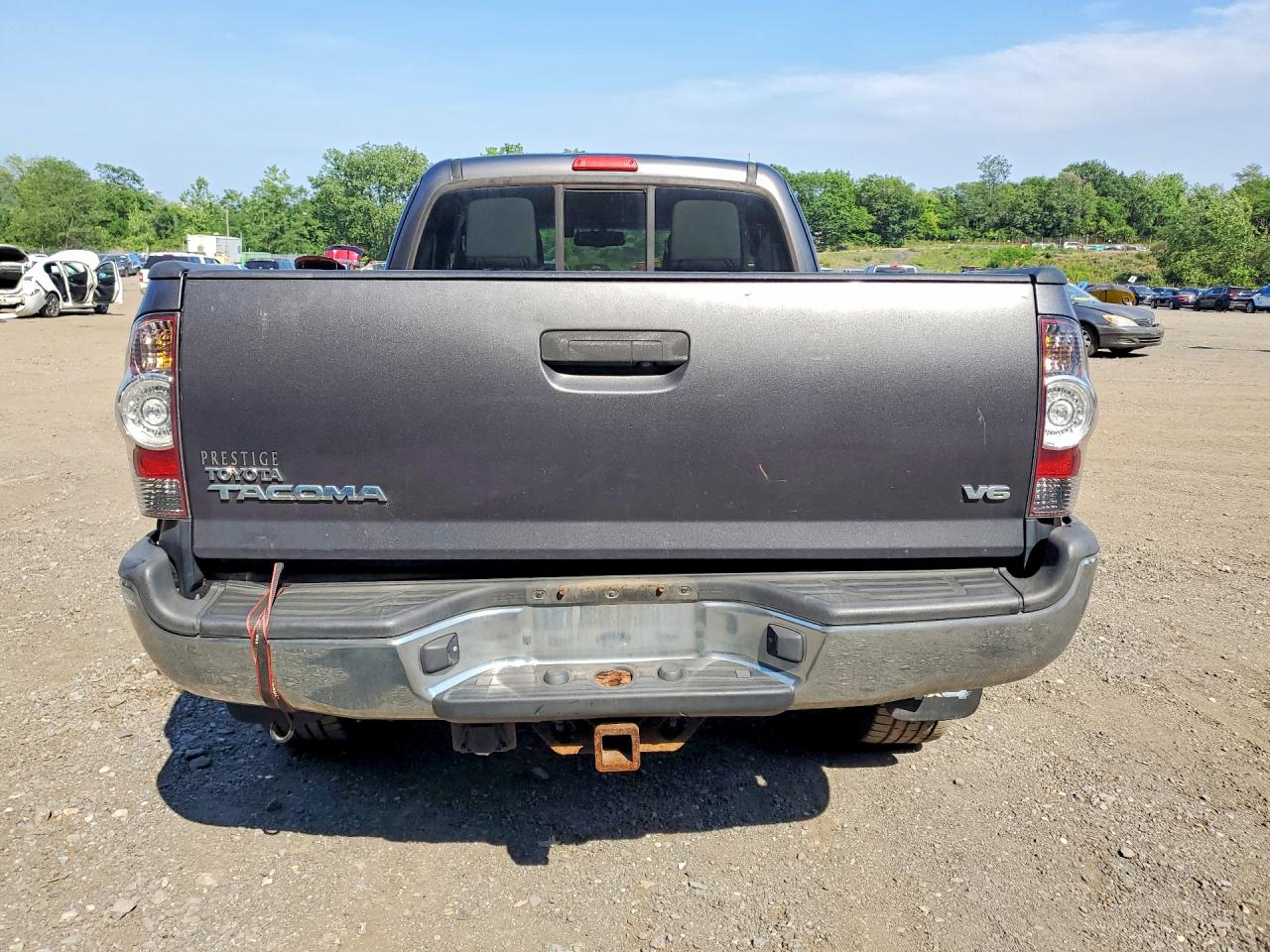2013 TOYOTA TACOMA