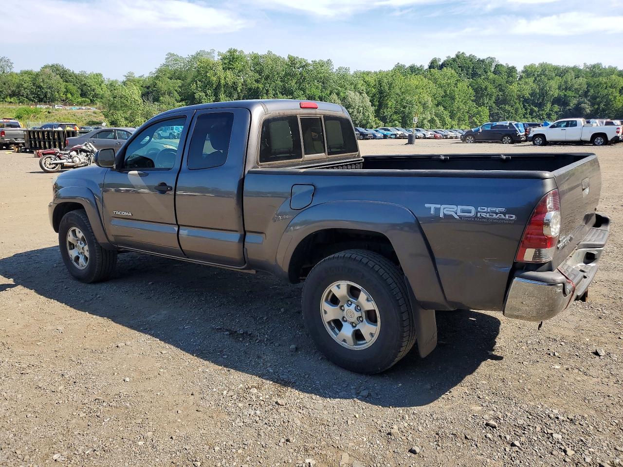 2013 TOYOTA TACOMA