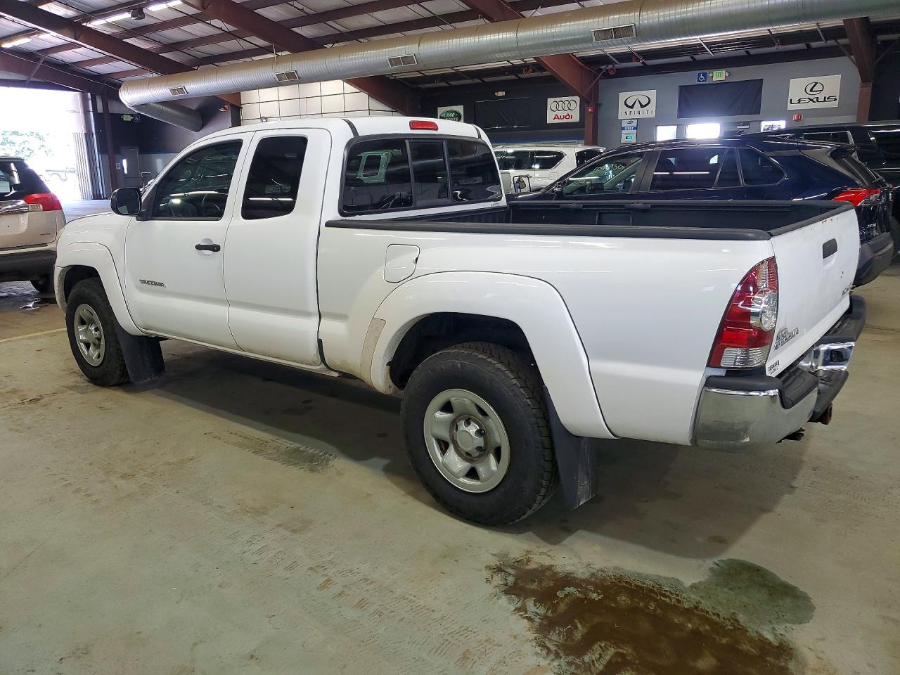2011 TOYOTA TACOMA