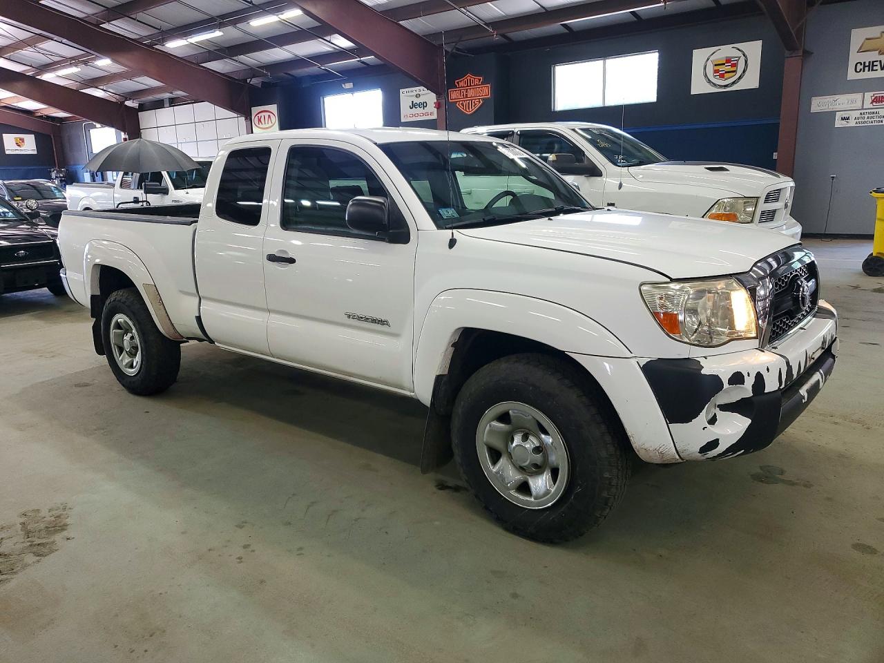 2011 TOYOTA TACOMA
