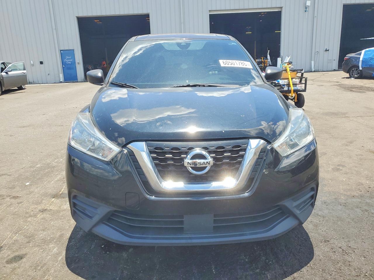 2020 NISSAN KICKS