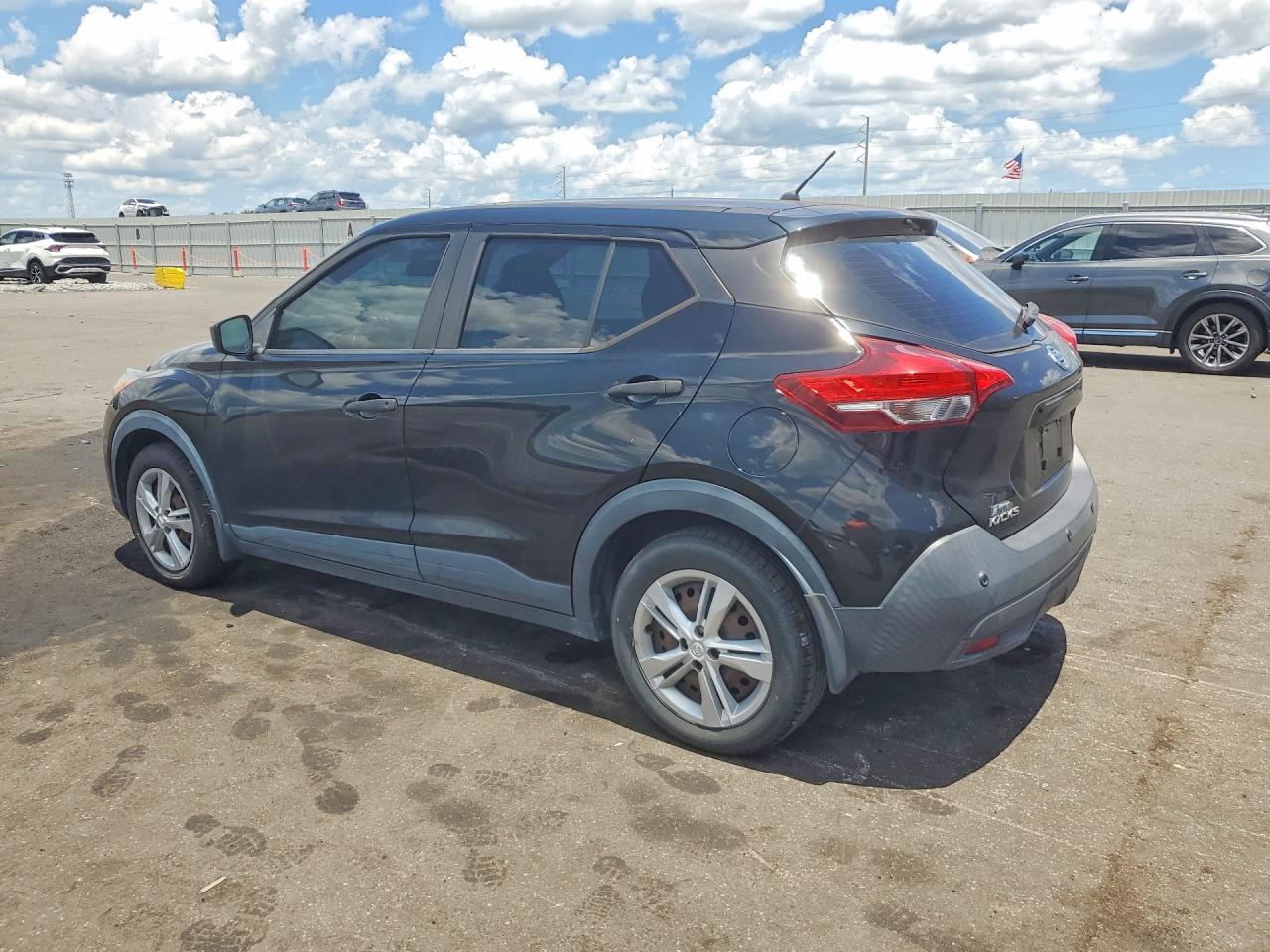 2020 NISSAN KICKS