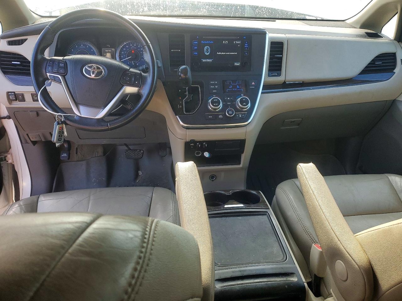 2016 TOYOTA SIENNA