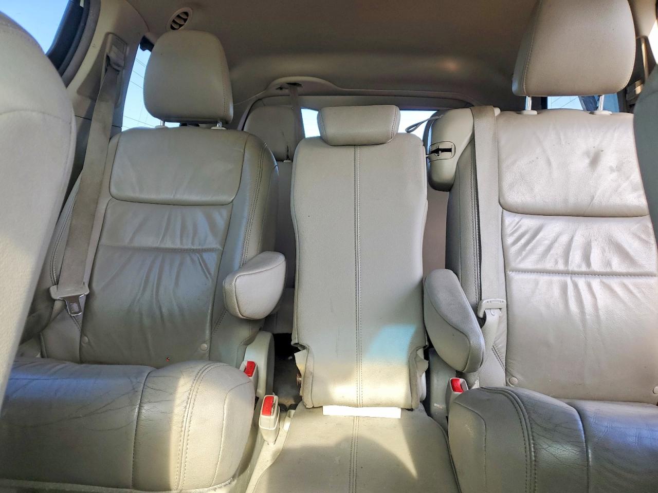 2016 TOYOTA SIENNA