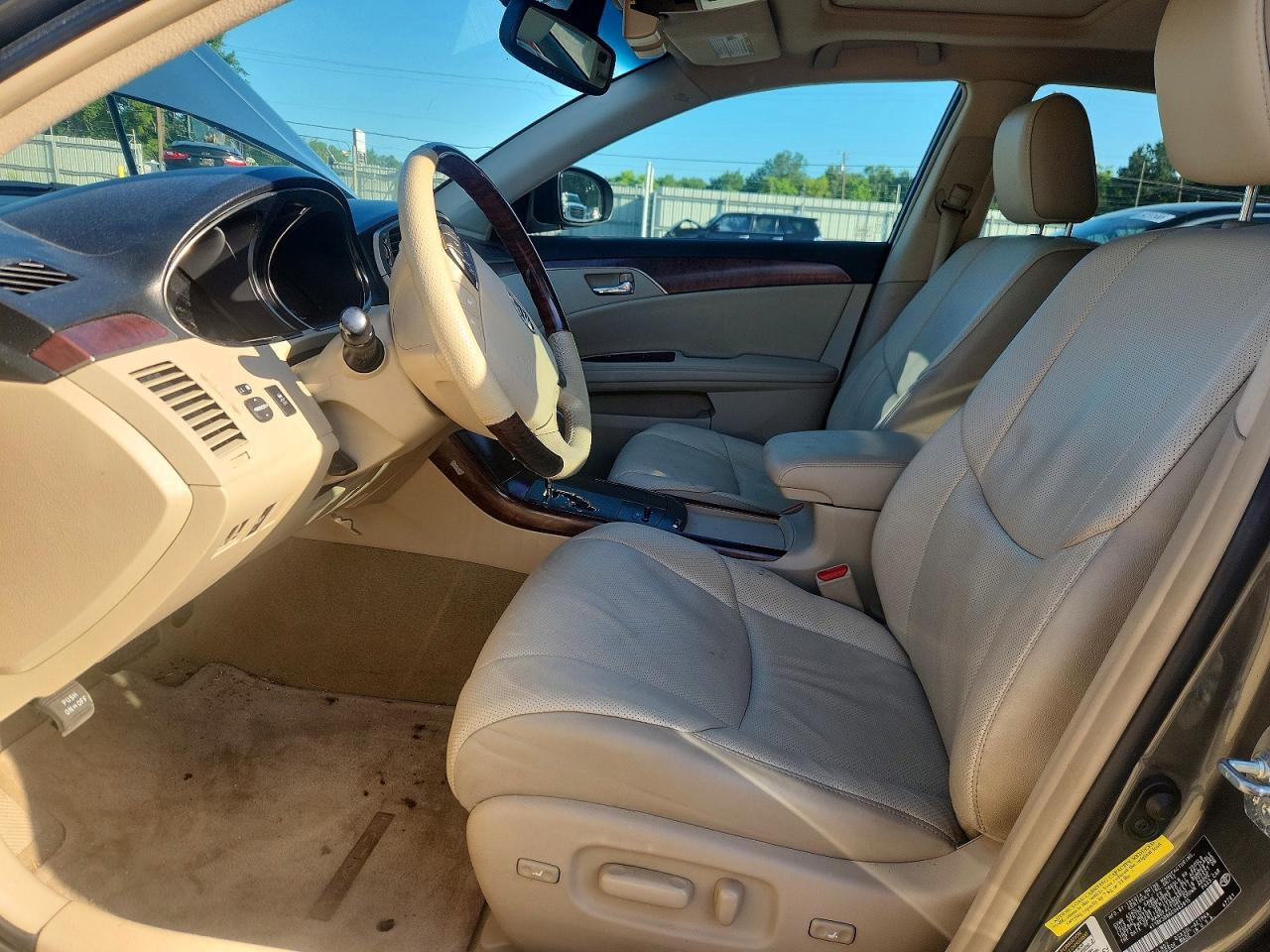 2012 TOYOTA AVALON