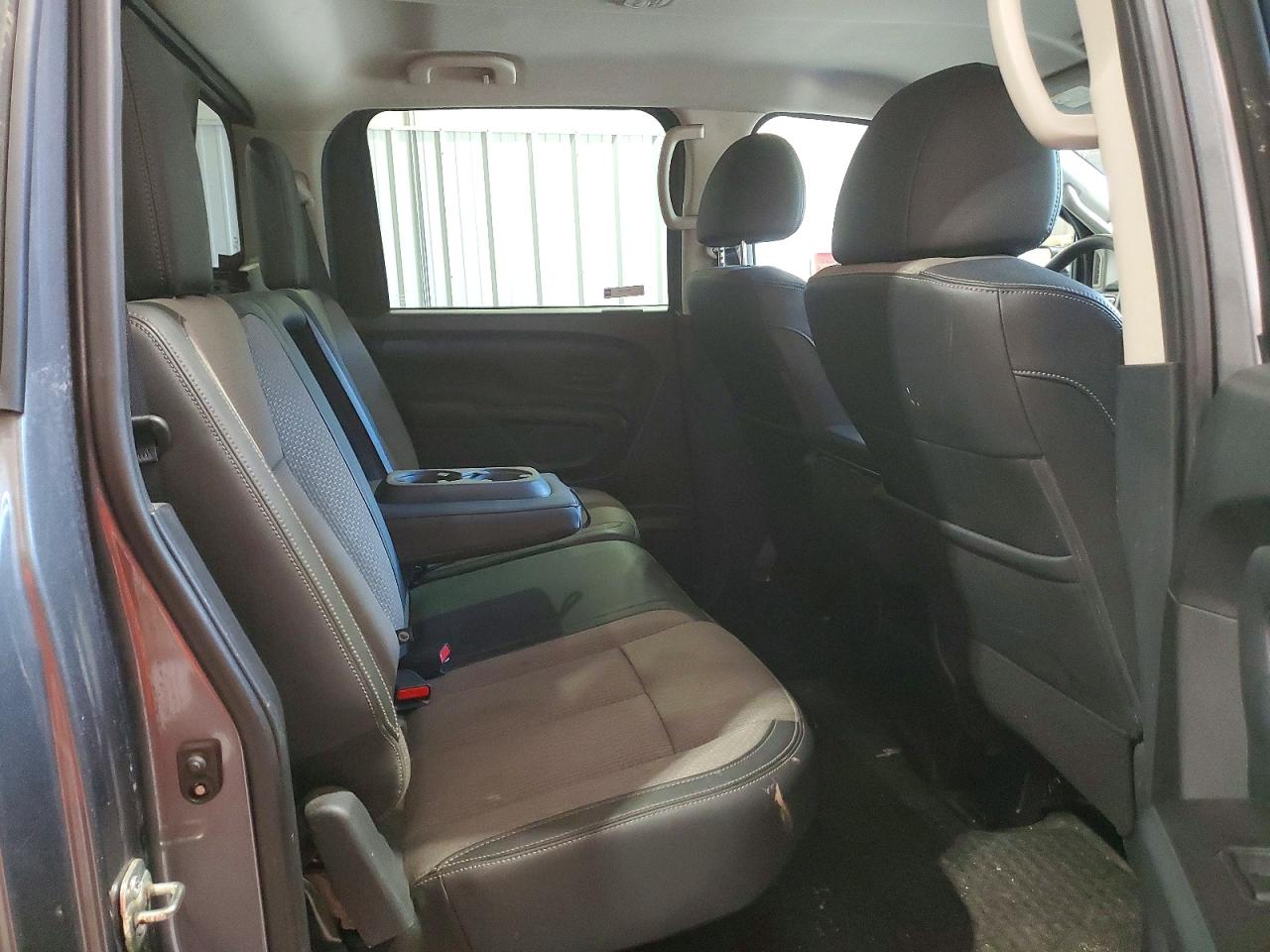 2020 NISSAN TITAN