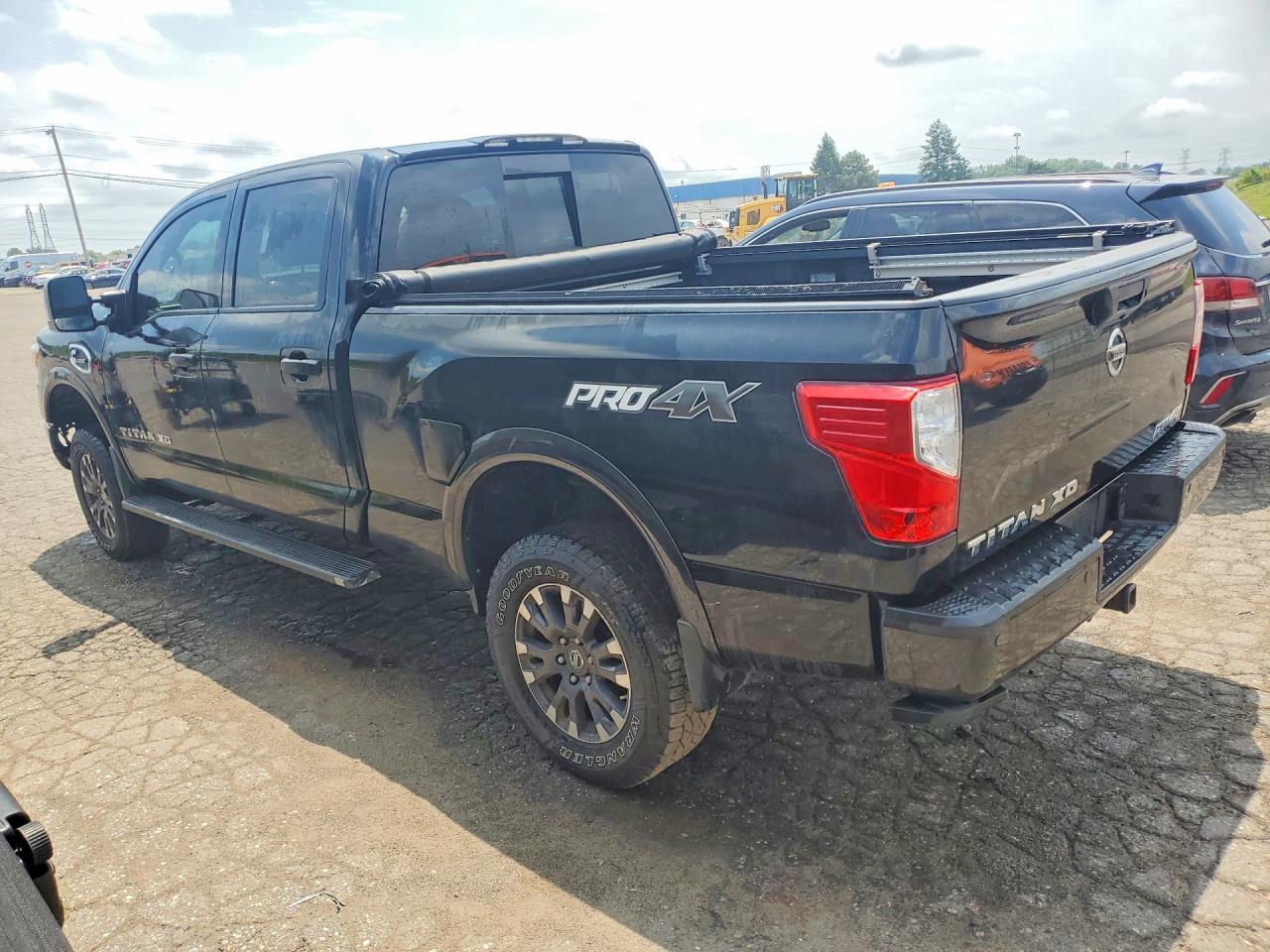 2018 NISSAN TITAN