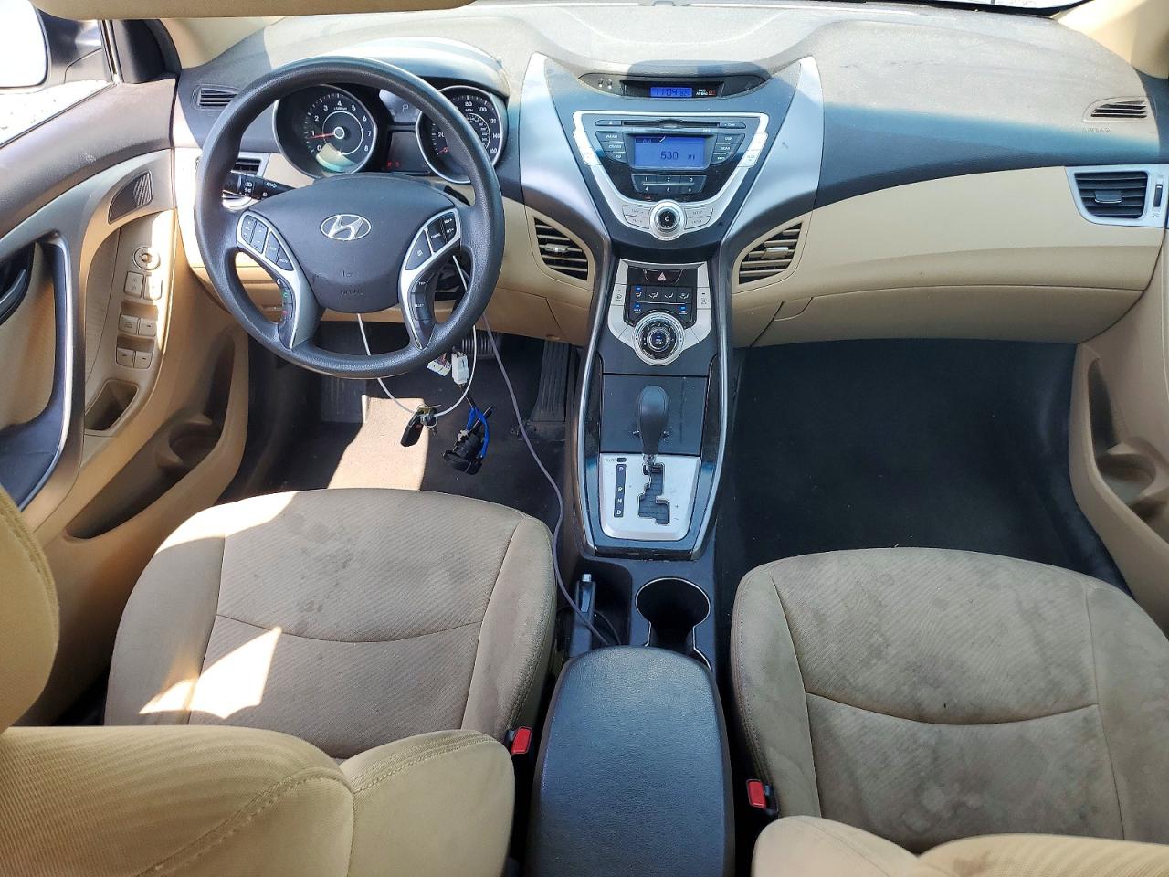 2012 HYUNDAI ELANTRA