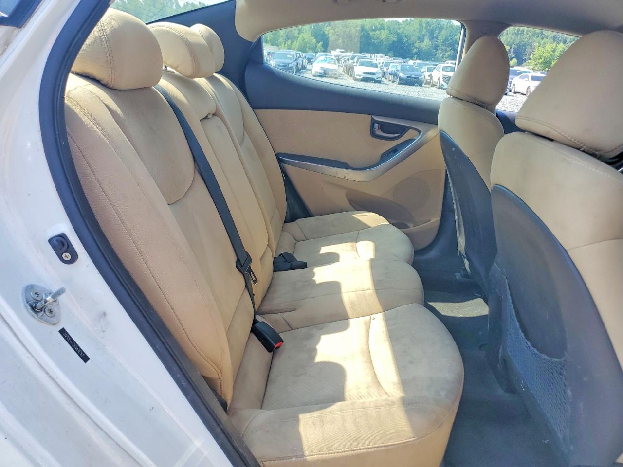 2012 HYUNDAI ELANTRA