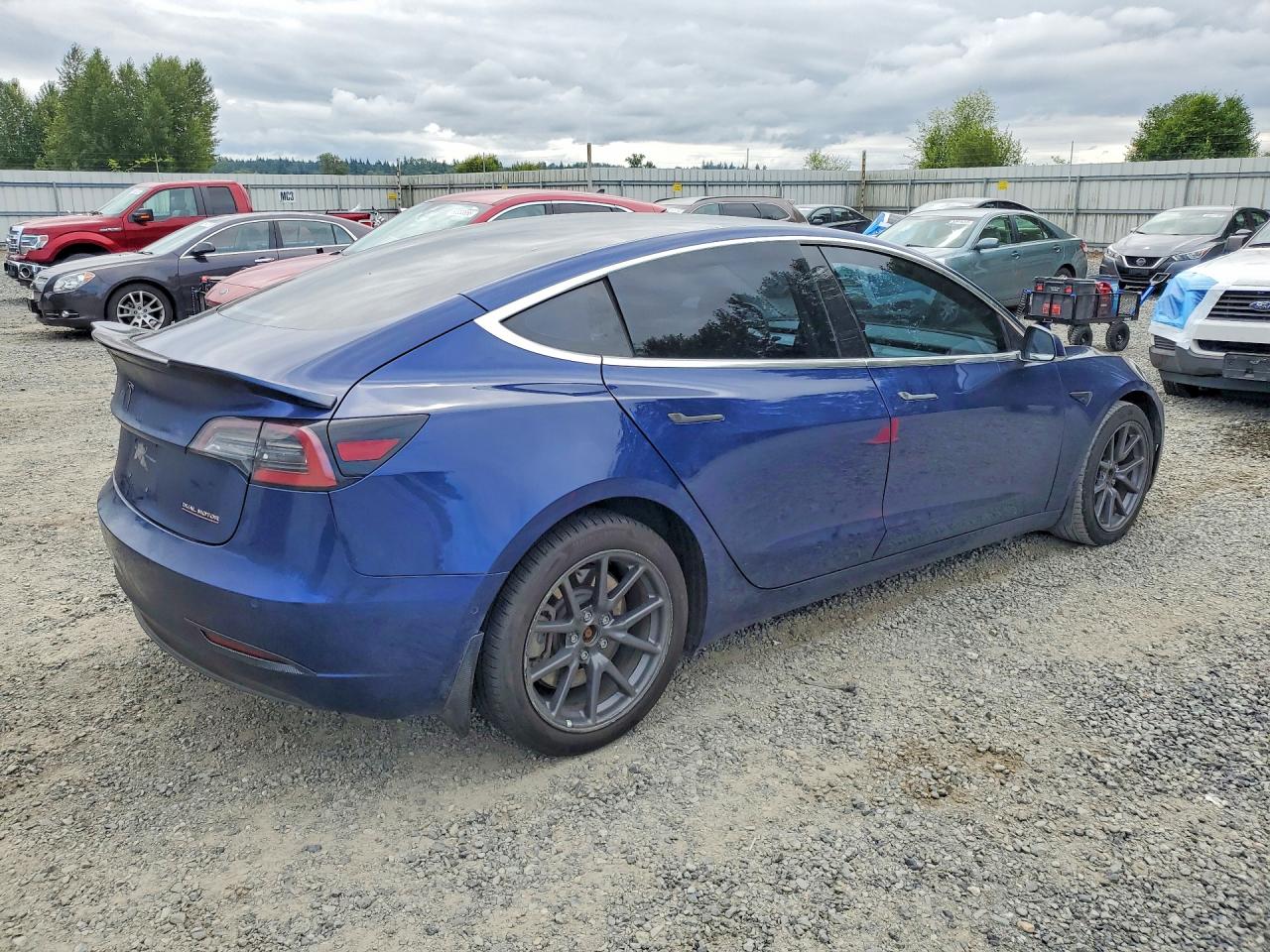 2018 TESLA MODEL 3