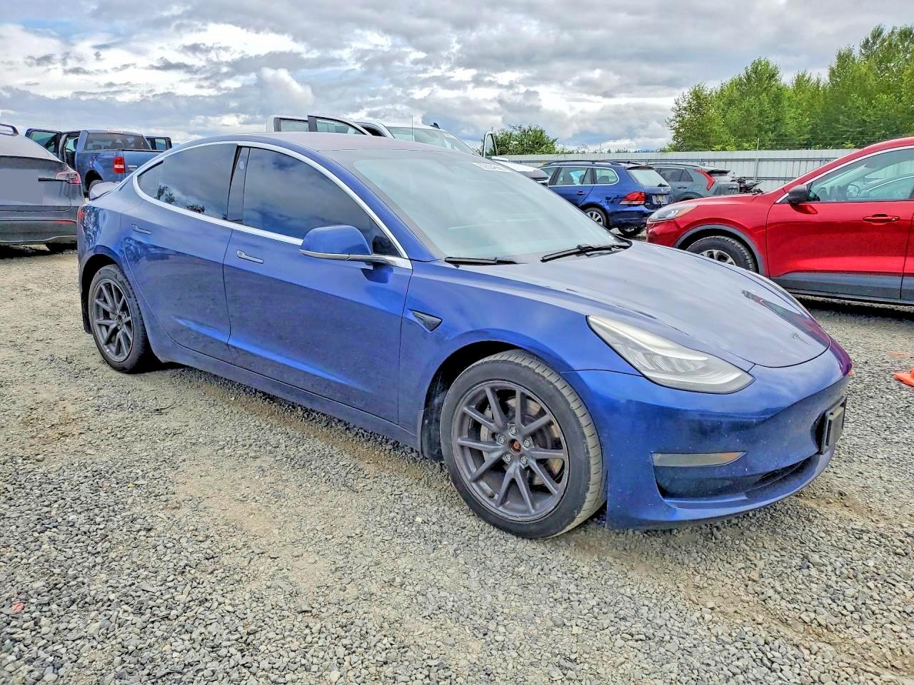 2018 TESLA MODEL 3
