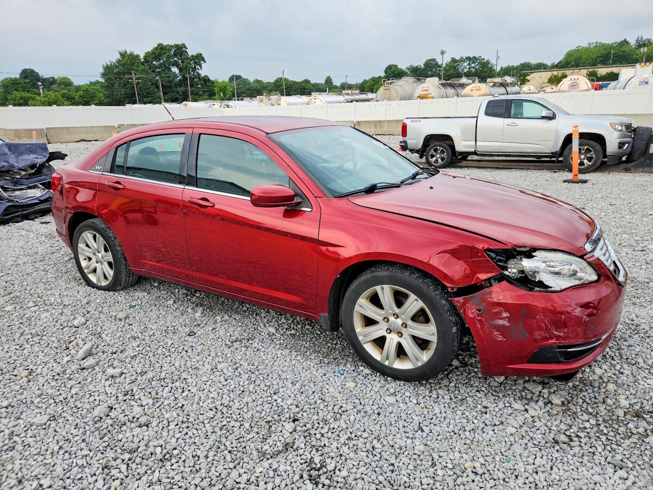 2013 CHRYSLER 200