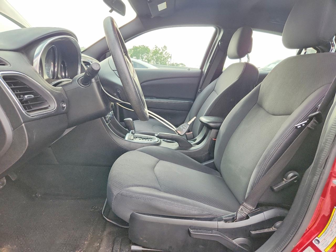 2013 CHRYSLER 200