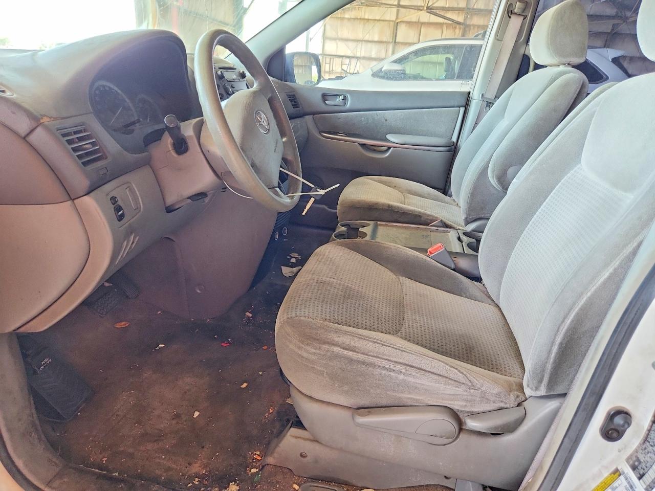 2006 TOYOTA SIENNA