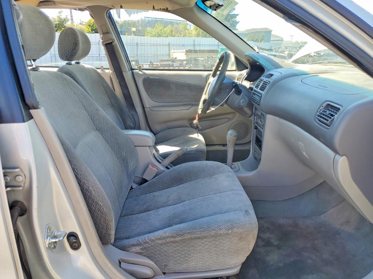 2002 TOYOTA COROLLA