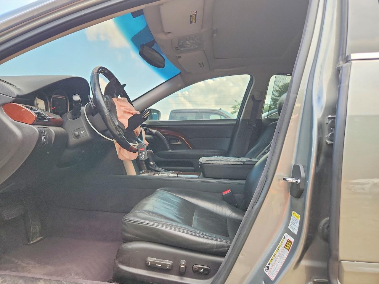 2010 ACURA RL