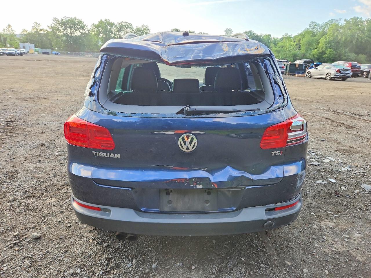 2016 VOLKSWAGEN TIGUAN