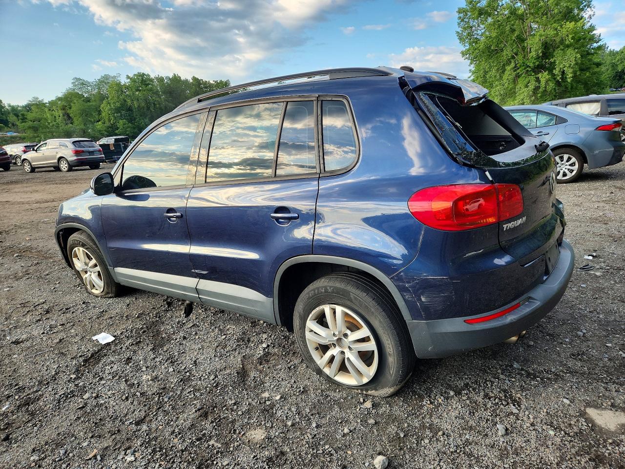 2016 VOLKSWAGEN TIGUAN