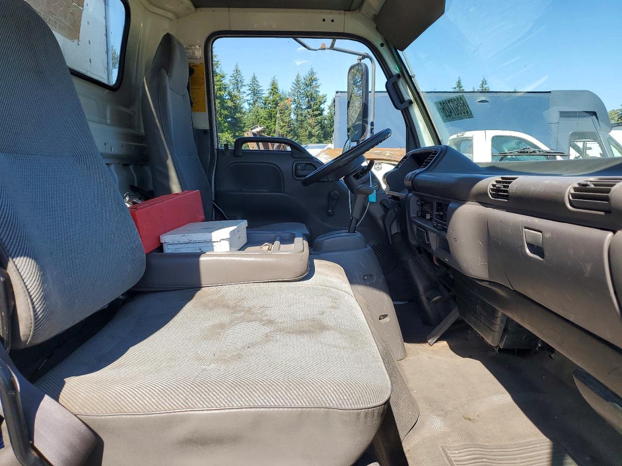 1999 ISUZU NPR