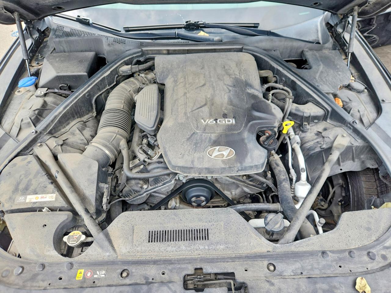 2016 HYUNDAI GENESIS