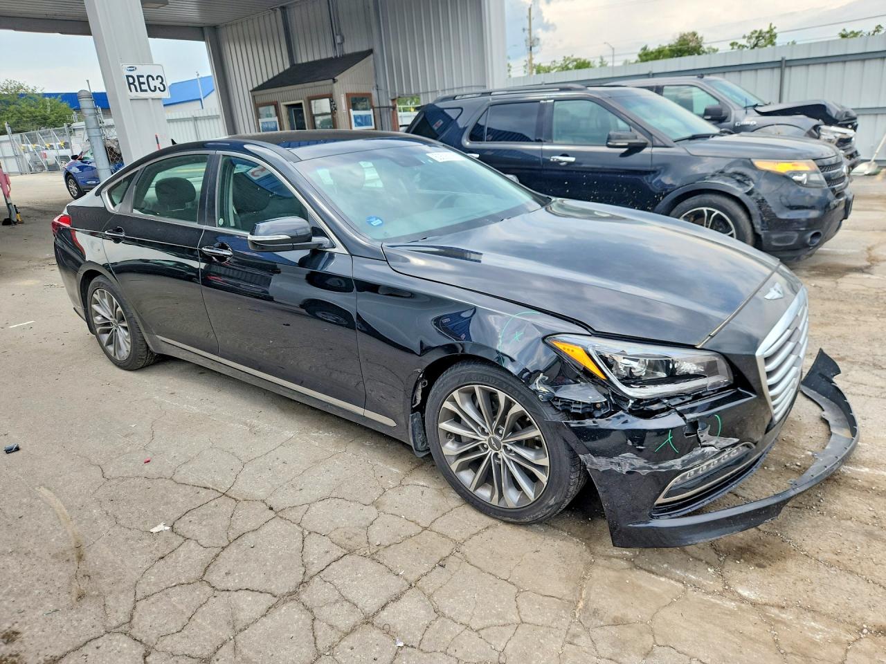 2016 HYUNDAI GENESIS