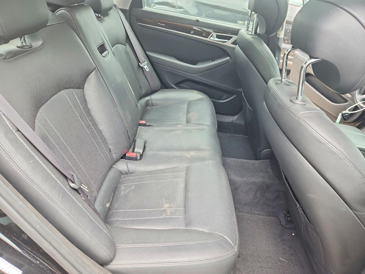 2016 HYUNDAI GENESIS