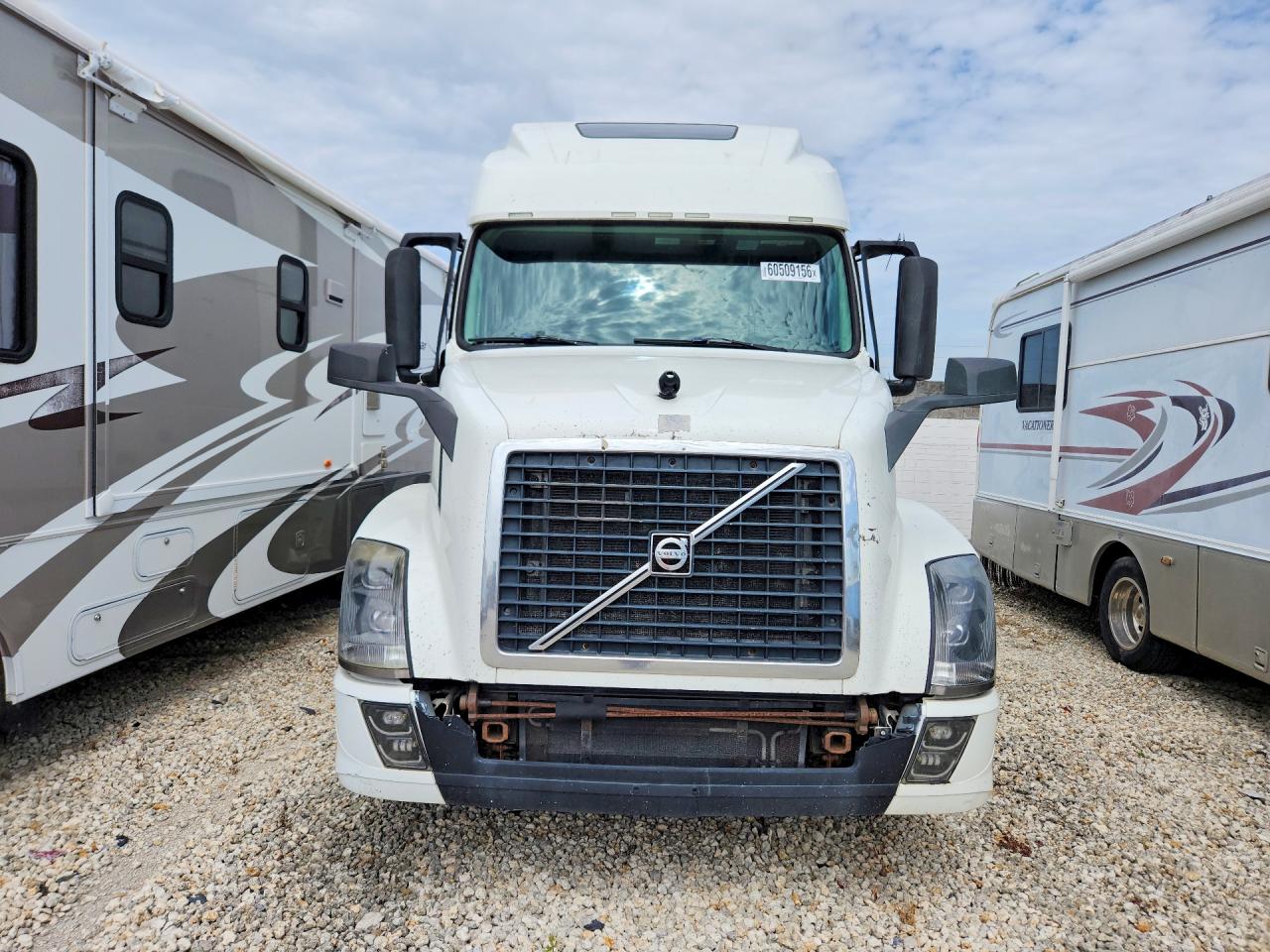 2016 VOLVO VN