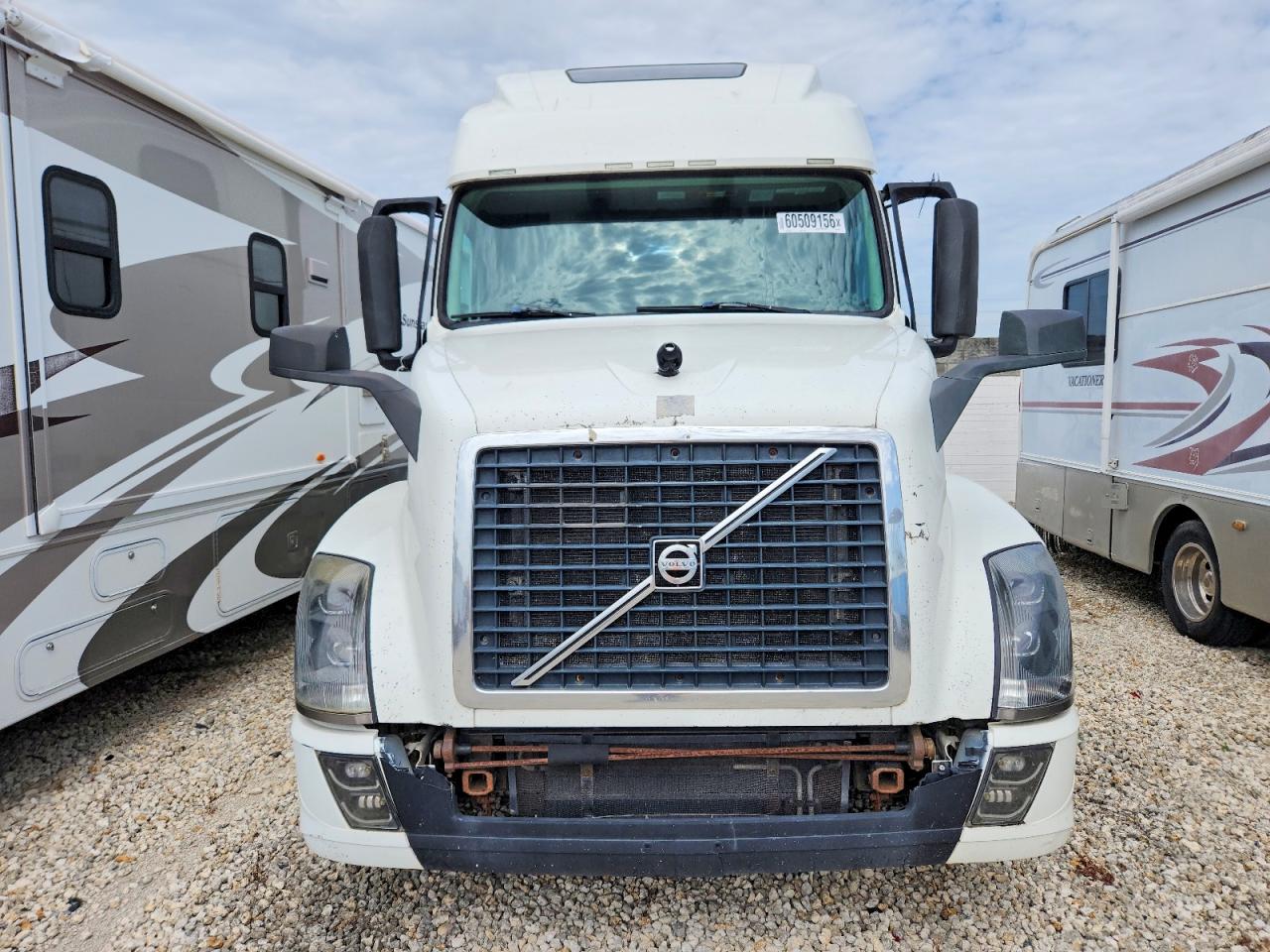 2016 VOLVO VN