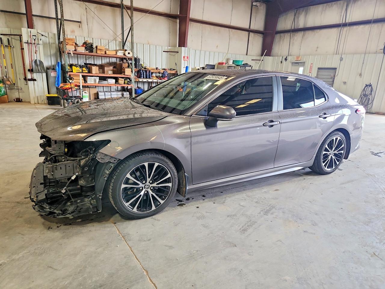 2018 TOYOTA CAMRY
