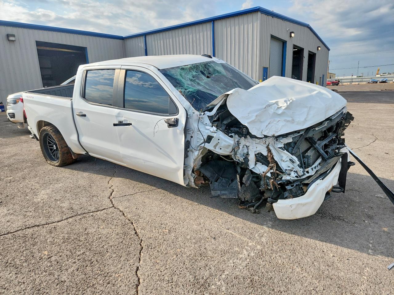 2024 CHEVROLET SILVERADO