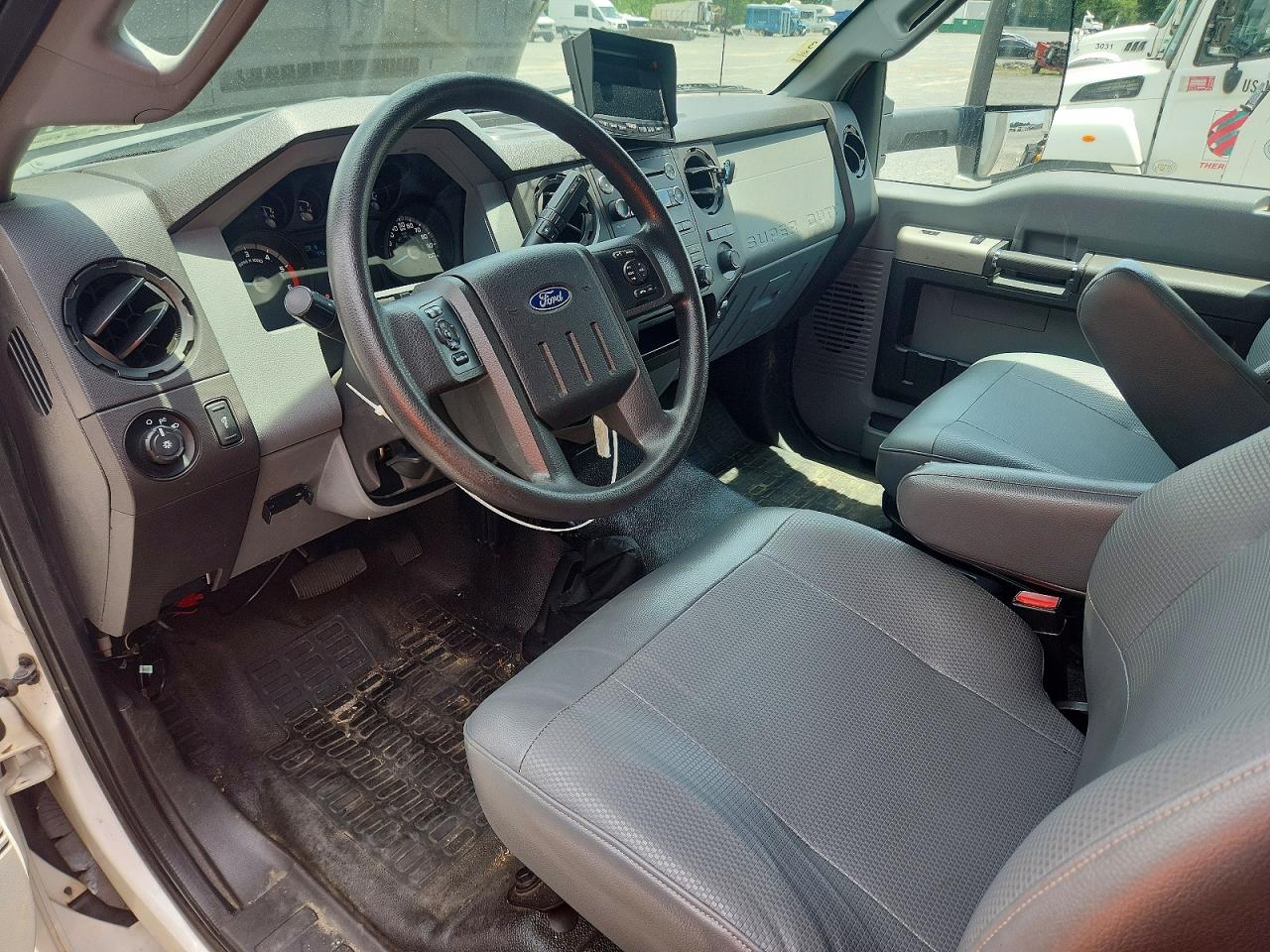 2017 FORD F650